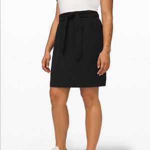 Lululemon Noir Skirt - Size 8